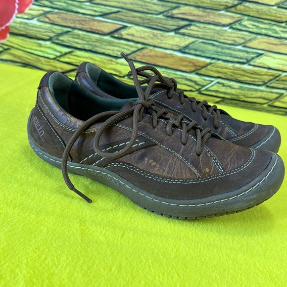 Earth leather oxfords. - Picture 8 of 8